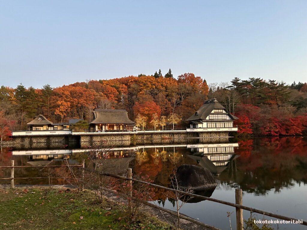 対岸からの八幡馬ラウンジ