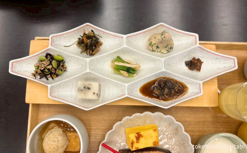 野沢菜昆布/干し海老の卯の花/ひじきの煮物/小松菜と油揚げのお浸し/こんぶ梅/椎茸真薯/醤油豆