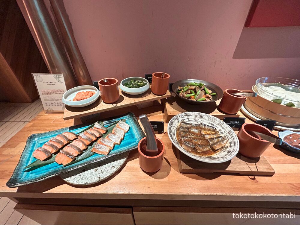 明太子/緑野菜のおひたし/筑前煮/鮭の塩焼き/イワシの生姜煮