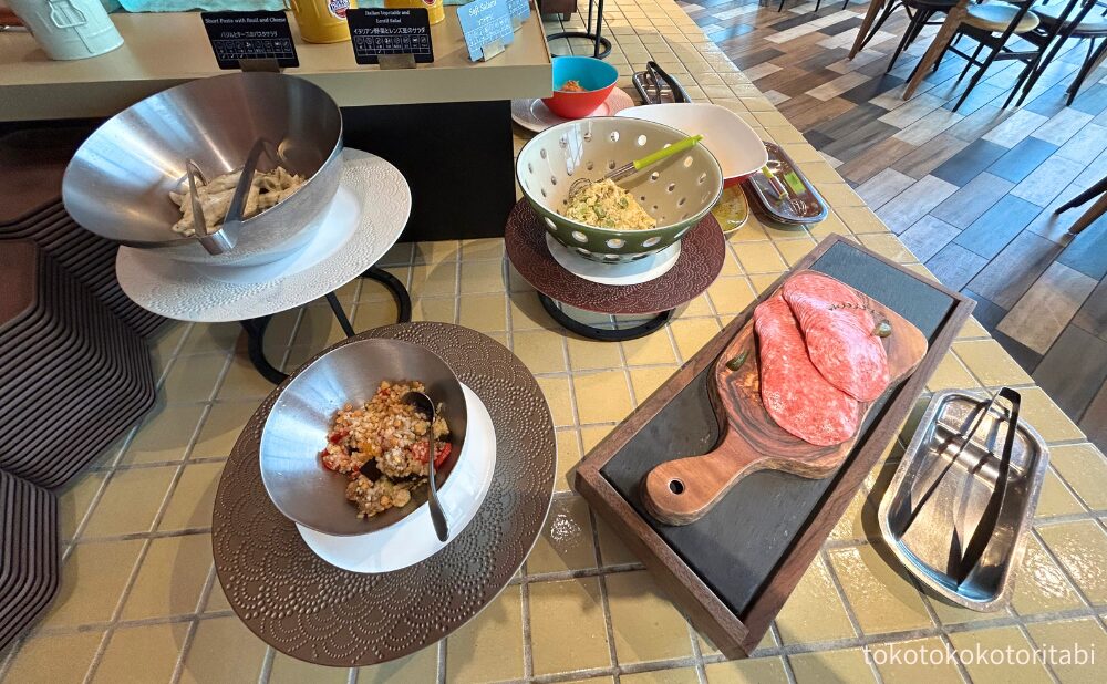 バジルとチーズのパスタサラダ/イタリアン野菜とレンズ豆のサラダ/ソフトサラミ/さつまいものサラダ/ポテトサラダ