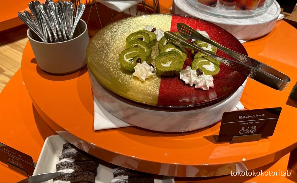 抹茶ロールケーキ