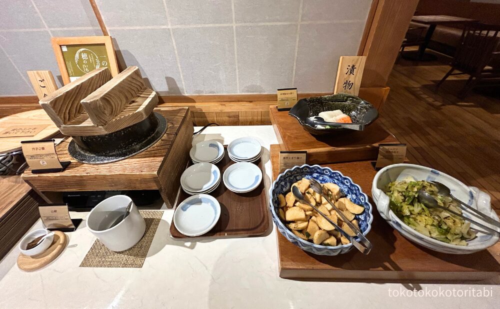 一の坊オリジナルブレンド米「穂のいち」/穴子ご飯/自家製ぬか漬け/キャベツ塩昆布和え/長芋溜り漬け