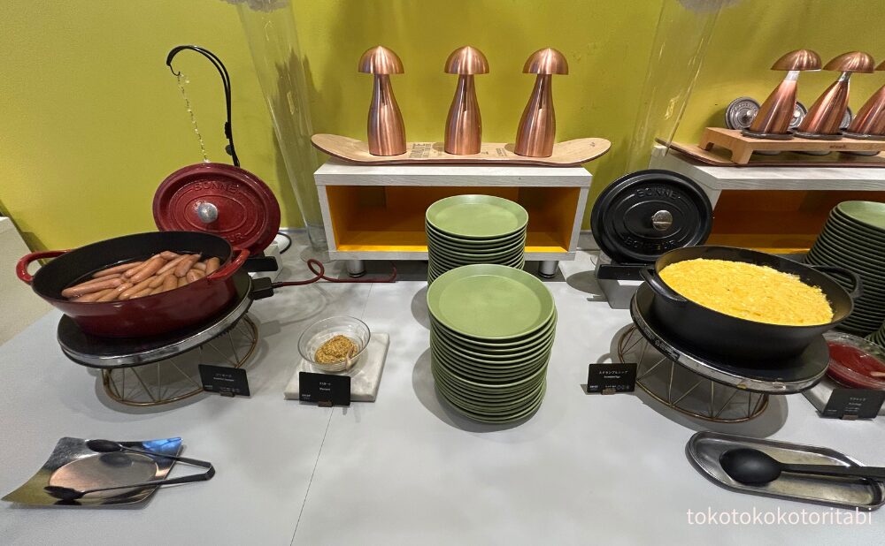 ソーセージ/マスタード/スクランブルエッグ