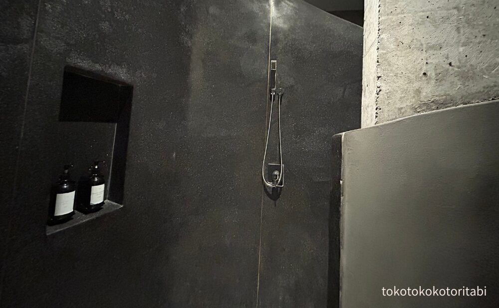 シャワー室