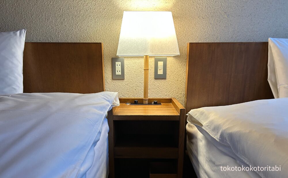 読書灯/コンセント/スイッチ