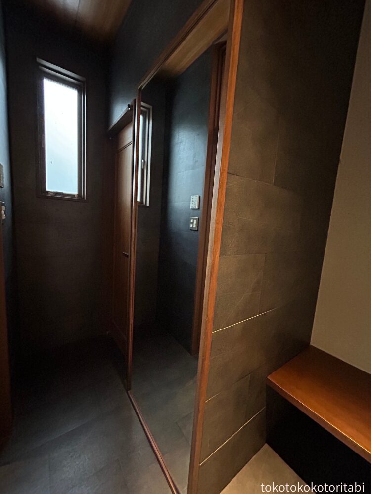 全身鏡/荷物置き