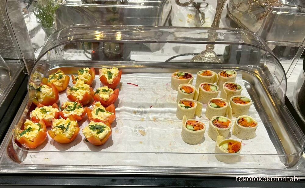 トマトエッグマヨ/ベジタブルラップロール