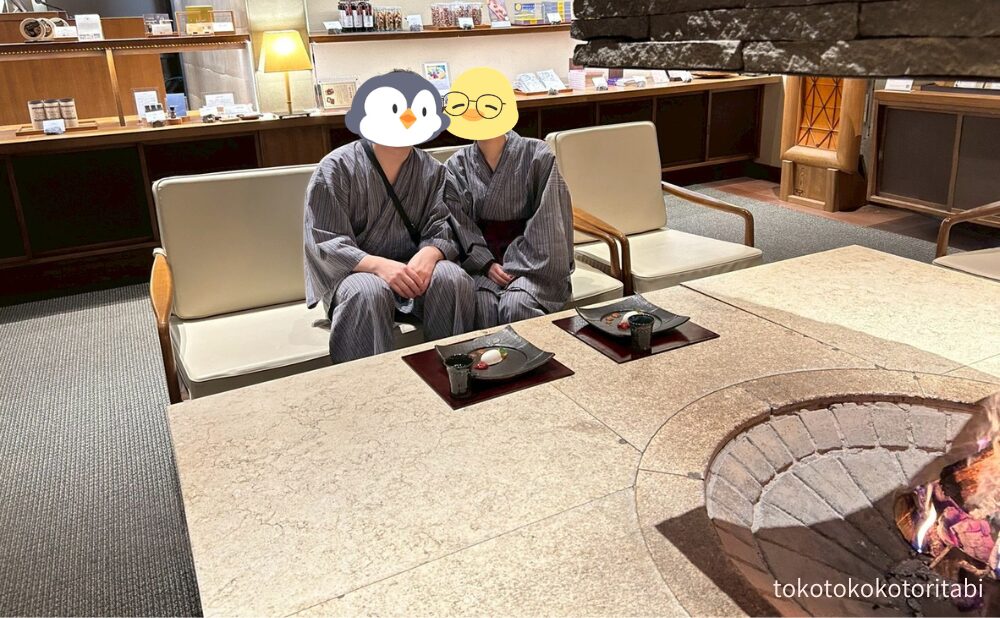 暖炉の前で記念撮影