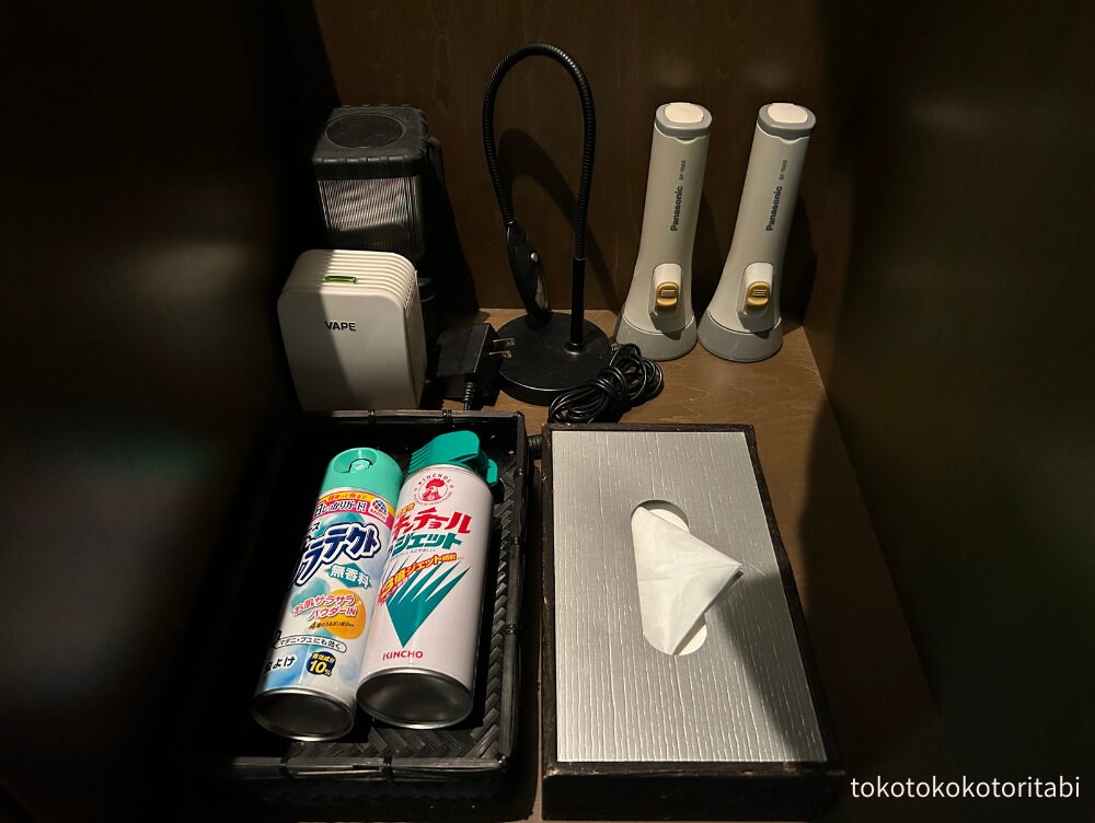 ベープ/懐中電灯/虫除けスプレー/キンチョール/ティッシュ